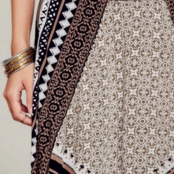 Free People Bedouin Traveler Maxi Boho Skirt
Brown Black Combo Size Small - Picture 4 of 9